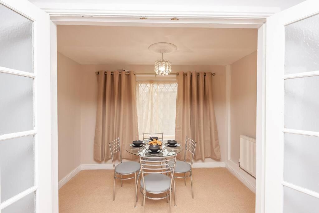 Leed City Centre - Armley Wortley 리즈 외부 사진